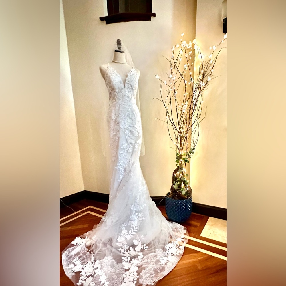 June Bridals White Lace Wedding Dress, Bridal Size 12